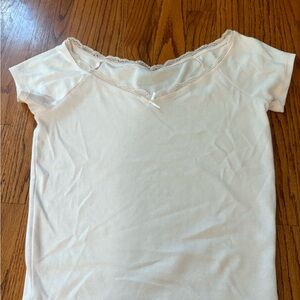 Hollister Women's Beige Lace Trim Tee